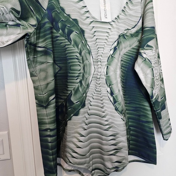 Making the Cut Bodysuit Womens 5X Green Printed Skeleton Stretch Long Sleeve - Picture 4 of 11